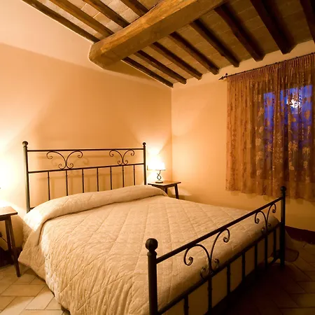 Antico Borgo Poggiarello Gospodarstwo wiejskie Monteriggioni