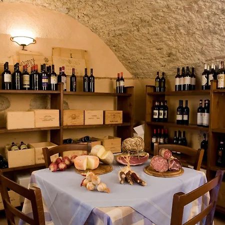 Gospodarstwo wiejskie Antico Borgo Poggiarello Monteriggioni